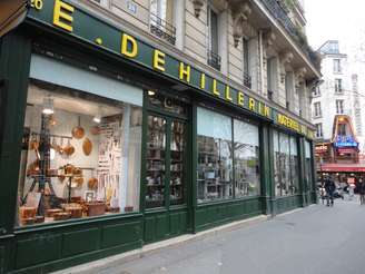 A tradicional fachada da E.Dehillerin, a loja de utensílios de cozinha queridinha dos chefs franceses