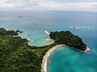 Com praias escondidas, o Parque Nacional Manuel Antonio é um dos lugares mais visitados da Costa Rica