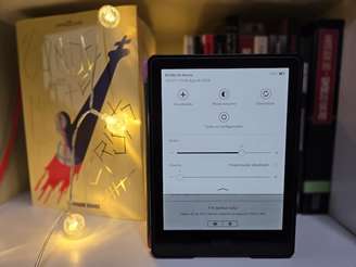 Configurações do Kindle permitem ajustar temperatura da luminosidade, nome do dispositivo e modo noturno