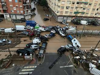 Rastro de destruição em Valência, na Espanha