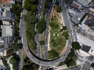 Implantação do Bosque do Canário, localizado na Av. 23 de Maio, região central de São Paulo, na quinta-feira, 19 de dezembro de 2024. Previsão de término é para janeiro de 2025