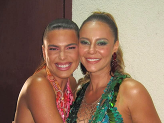 Mariana Goldfarb tieta Paolla Oliveira.