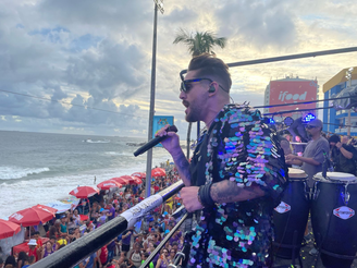 Felipe Pezzoni é vocalista da Banda Eva desde 2013.