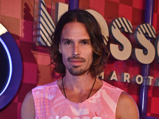 Jonatas Faro está afastado da TV.