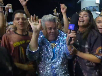 Torcida da Gaviões da Fiel 'engole' Milton Cunha no Anhembi.