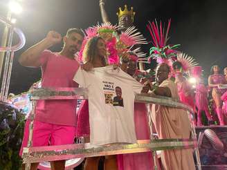 Anielle Franco e Conceição Evaristo fazem protesto na Avenida