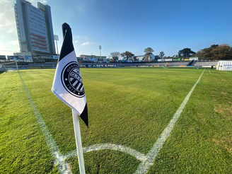 Estádio Germano Kruger. 