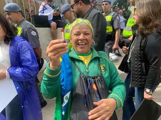 Neuza de Almeida, de 73 anos, foi sozinha de Sorocaba para São Paulo para participar do ato pró-Bolsonaro