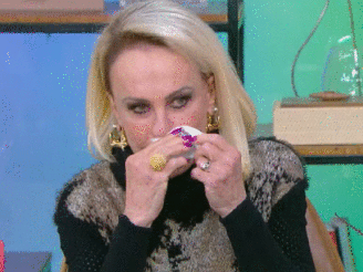 Ana Maria Braga chora ao voltar para o 'Mais Você' após três semanas afastada 