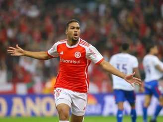 Internacional estipula valor para negociar Gustavo Prado (Foto: Ricardo Duarte/Internacional)
