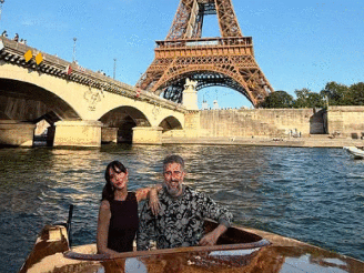 Marcos Mion e Suzana Gullo comemorando aniversário do apresentador em Paris 