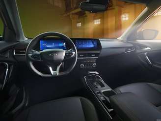 Interior Tracker RS chinês 2023