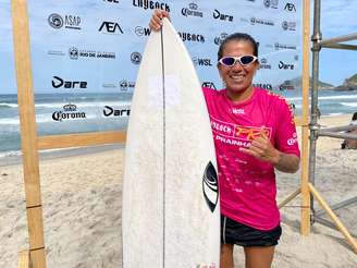 Silvana Lima venceu disputa das quartas na WSL Pro Prainha