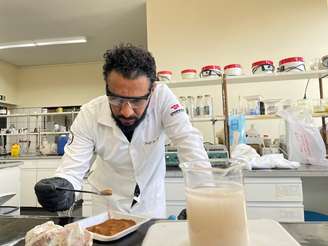 Emerson Faria é doutor em química, pesquisador do CNPq e professor na Universidade de Franca (Unifran), no interior de São Paulo.