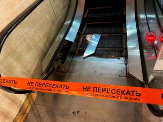 Escada rolante após acidente com criança