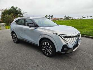 GAC GS4: carro chinês com sistema híbrido HEV, que tem estoque estável