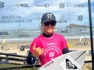 Laura Raupp estreou em grande estilo na 3ª etapa do Circuito Banco do Brasil de Surfe 2025