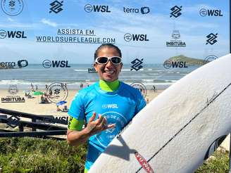 Silvana Lima venceu bateria e se classificou às quartas ao lado de Laura Raupp