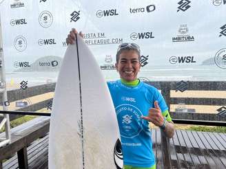 Silvana Lima se classificou em duelo contra a rival Laura Raupp