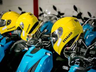 Mais de 3 mil motos elétricas já circulam com 99, Vammo e Riba Brasil. Economia, conforto e mobilidade sustentável em alta!