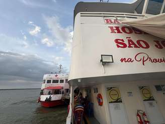 Barcos-hospitais, que na verdade são navios, estão atracados no Terminal Hidroviário Turístico de Icoaraci e fazem sucesso entre a comunidade