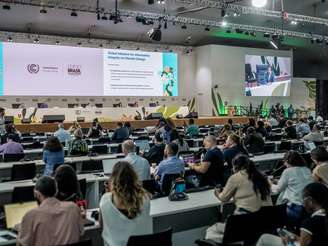 Participantes durante o 4º dia de COP30