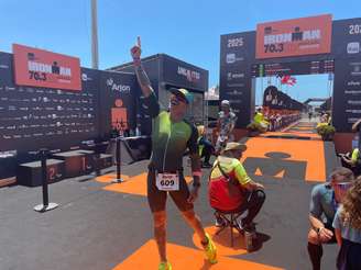 Leonardo Lopes compartilha diariamente nas redes como venceu a depressão a partir da prática do triatlo