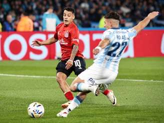 Em julho, pela fase de liga do Clausura, o Estudiantes venceu o Racing por 1 a 0.