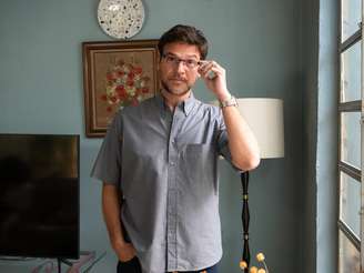 O ator Emílio Dantas