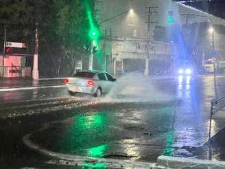 Registro de chuva na cidade de São Paulo.