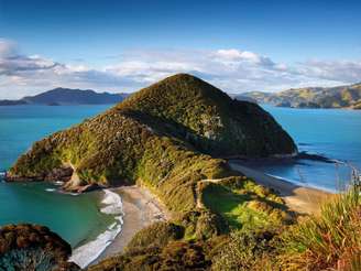 A Zelândia era originalmente parte do antigo supercontinente de Gondwana, que foi formado há cerca de 550 milhões de anos