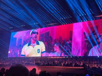 Bad Bunny vestiu camisa da seleção em primeiro show no Brasil
