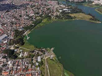 Agentes encontraram ossada em área de mata perto da Represa Billings