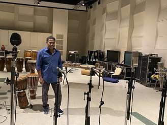 Ao longo de décadas de atuação, Paulinho da Costa integrou gravações e turnês de astros como Michael Jackson, Madonna, Stevie Wonder, Diana Ross e Celine Dion – OCESUN/Wikimedia Commons