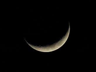 imagem da lua nova em touro