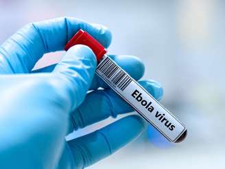 Tubo de coleta de sangue etiquetado com