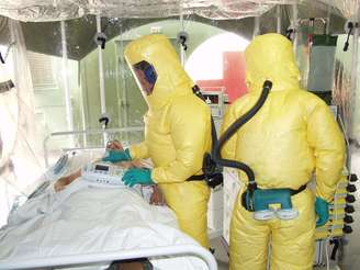 Bhossfeld Ebola 549471 1920