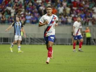 Nestor (Bahia) durante jogo contra o Grêmio, no dia 17.05.2026. 
