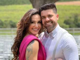 Apresentadores Nadja Haddad e Danilo Joan transformam luto em ação social