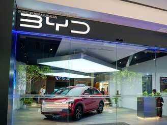 Carro Da Byd Na Concessionaria