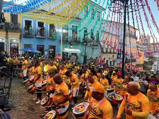 Olodum comandou a torcida no Pelourinho, em Salvador