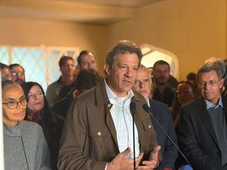 Fernando Haddad anuncia Márcio França como candidato a vice em São Paulo