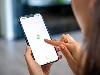 Whatsapp aberto em celular