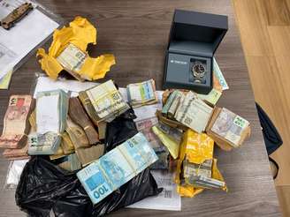 Dinheiro em espécie foi apreendido pela PF durante 2ª fase da Operação Anáfora 