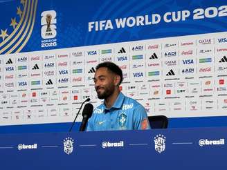 Matheus Cunha concede entrevista coletiva no hotel da Seleção nesta sexta
