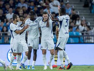 Inter de Milão bate Manchester City nos pênaltis e levanta troféu amistoso de pré-temporada. 