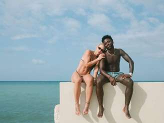 Virginia Fonseca e Vini Jr. durante férias na Jamaica