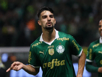 Flaco López em ação pelo Palmeiras 