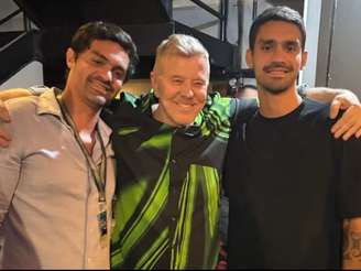Miguel Falabella com os filhos Theo e Cassiano