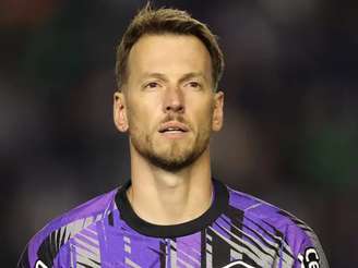 Neto passa por cirurgia 